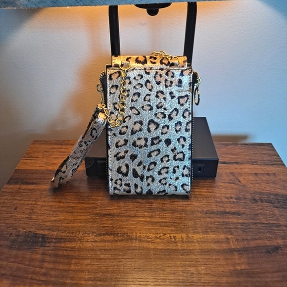 🐆 NWOT-Guang Tong Small Crossbody Purse ♨️Hot Pick🥳 - Picture 2 of 6